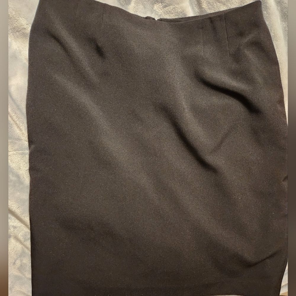 Black lined Kasper skirt